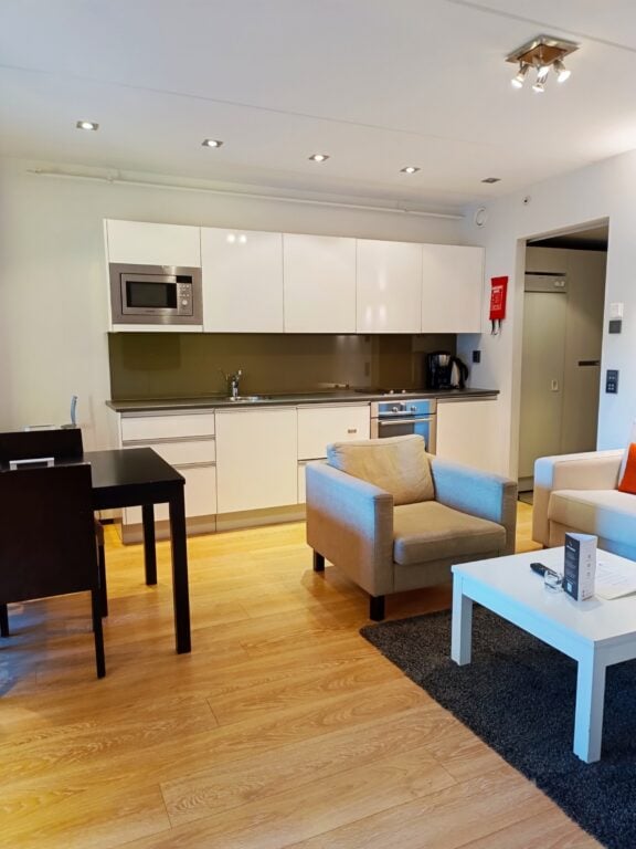 1-bedroom B17 - Street view